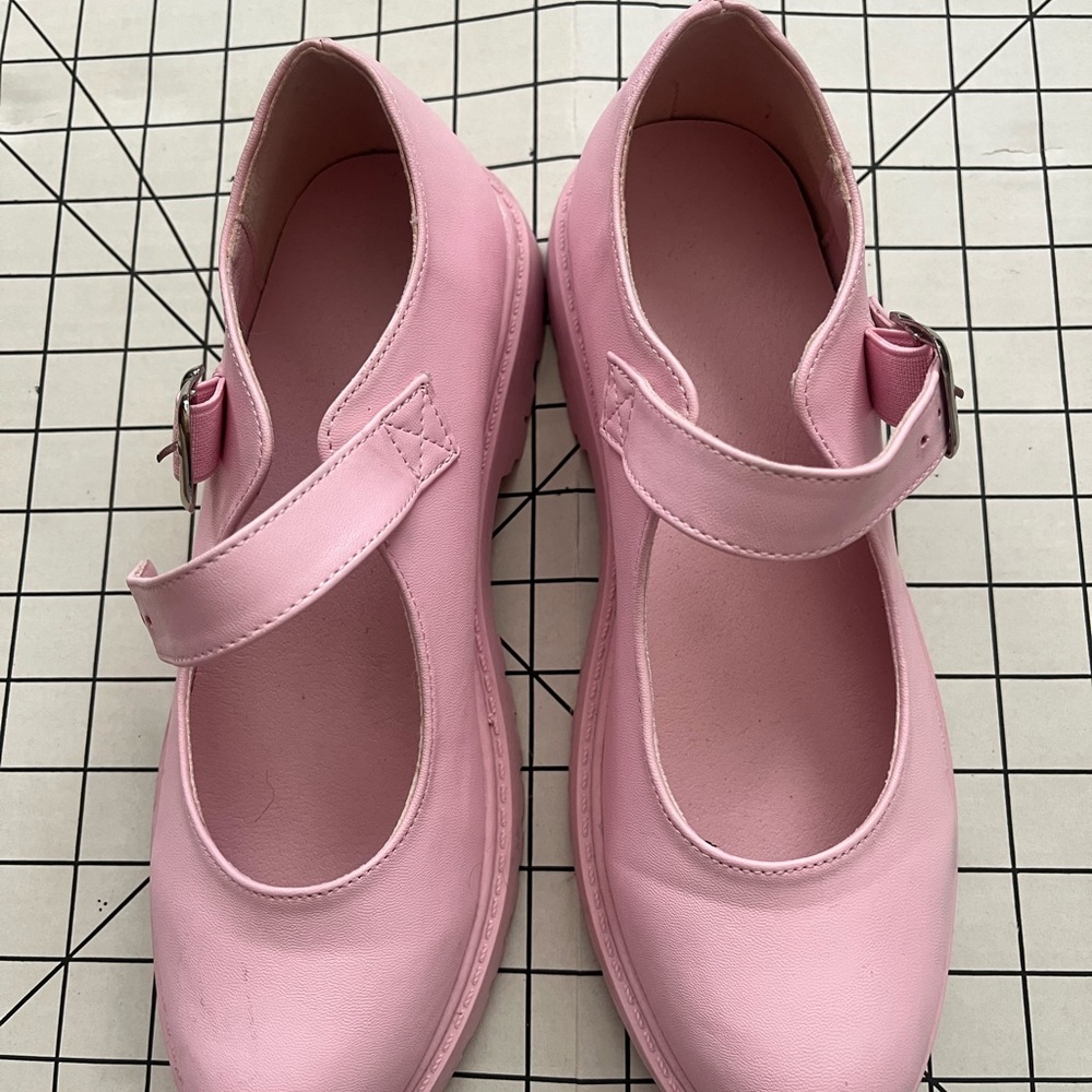 Hot topic pink shoes. Size 8. Mary Jane style.